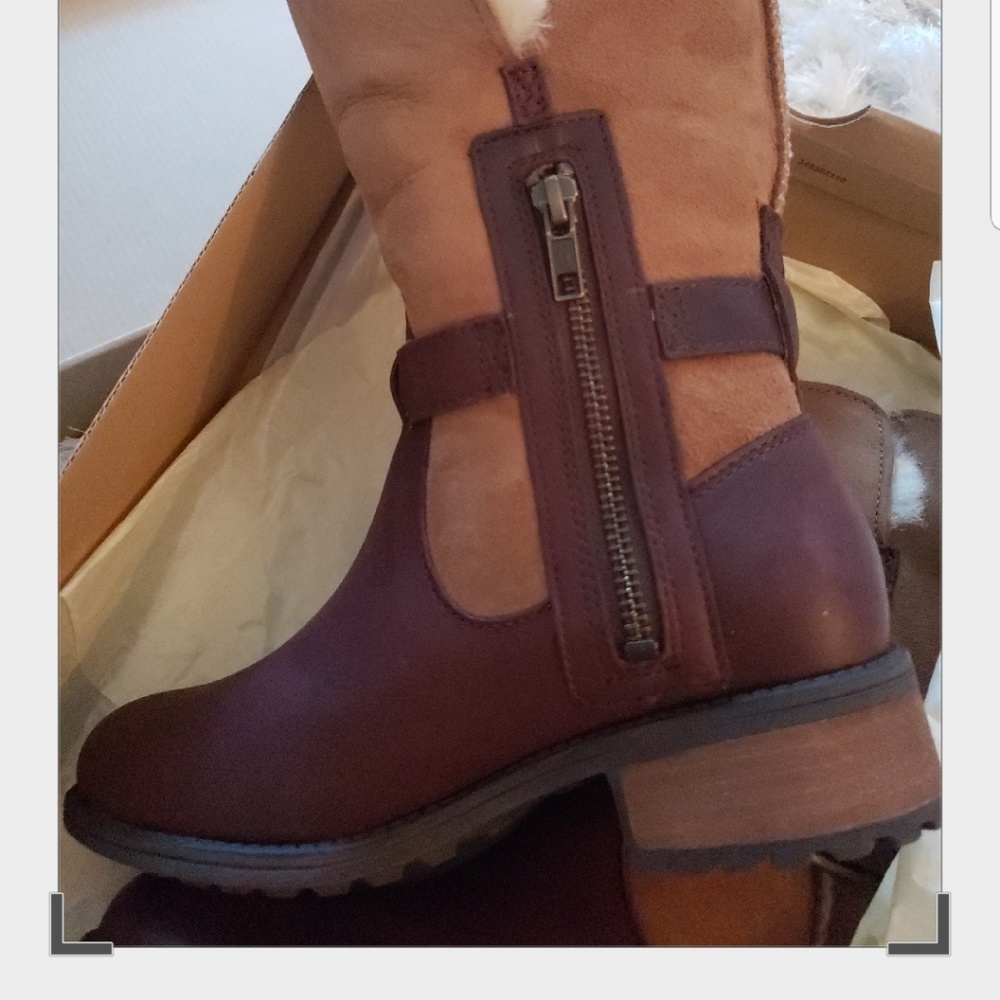 UGG Pernille Modern Moto Zip Boot - Picture 2 of 3
